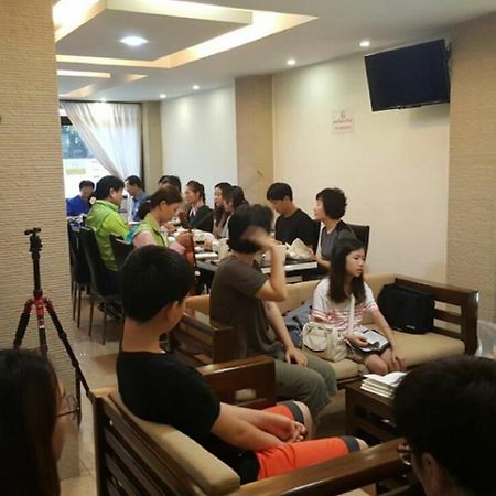 Pandora Motel Yangon Luaran gambar